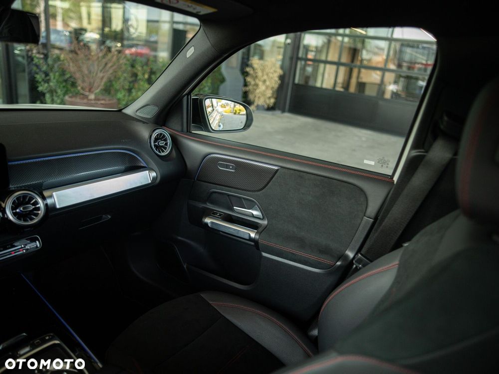 Mercedes-Benz GLB 220 mHEV 4-Matic AMG Line 8G-DCT - 16