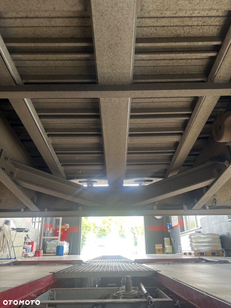 Volkswagen Crafter 177 koni laweta alumiowa - 29