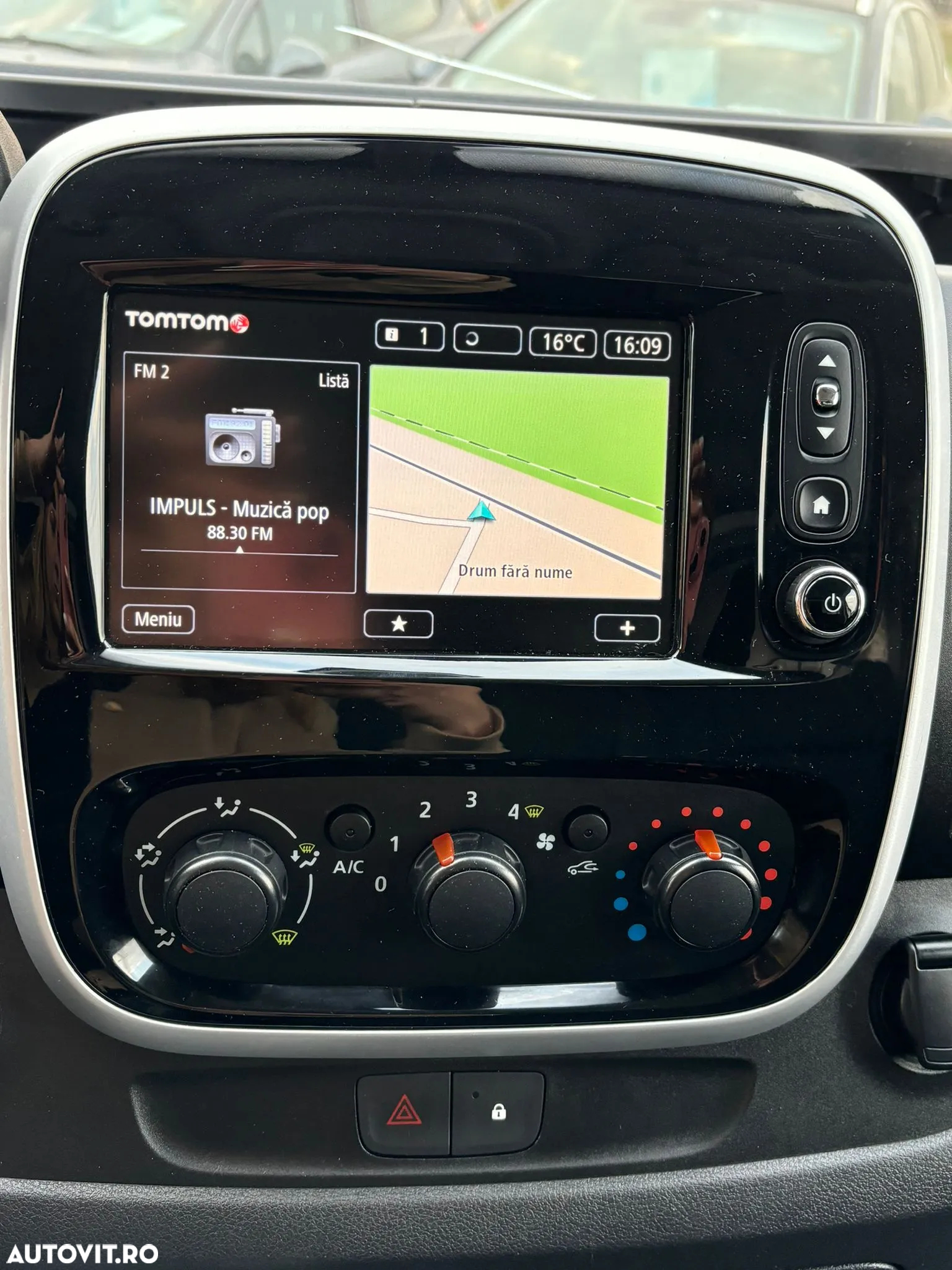 Opel VIVARO - 17
