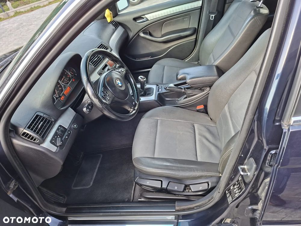 BMW Seria 3 320i Edition Exclusive - 13