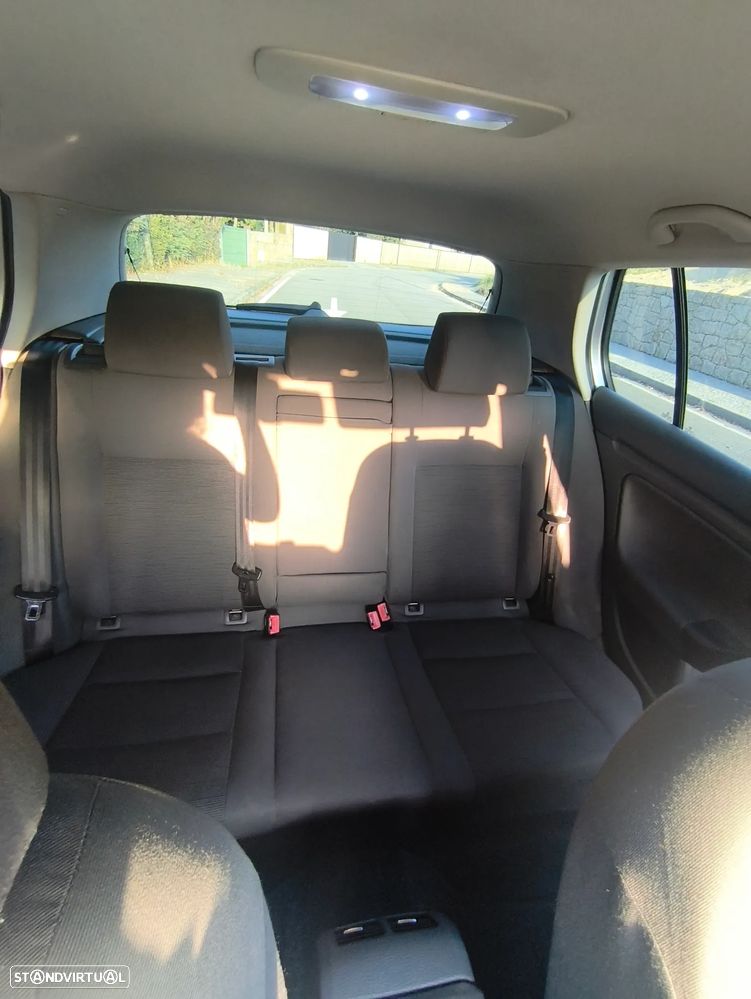 VW Golf 2.0 TDi Individual - 15