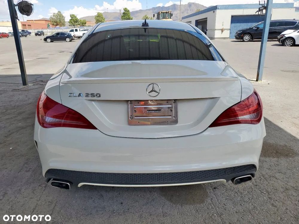 Mercedes-Benz CLA 250 7G-DCT Sport - 6