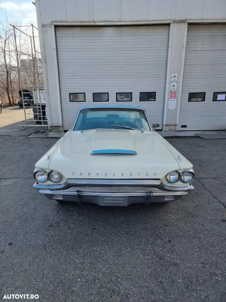 Ford Thunderbird - 1