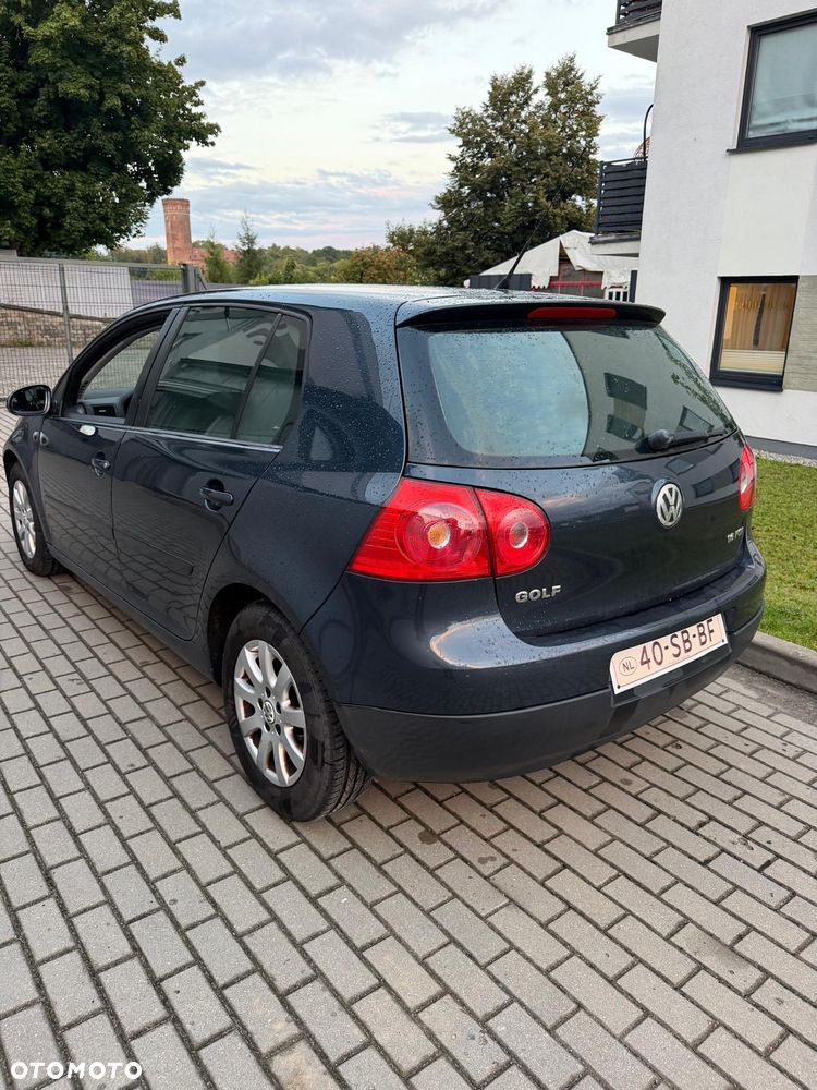 Volkswagen Golf - 8