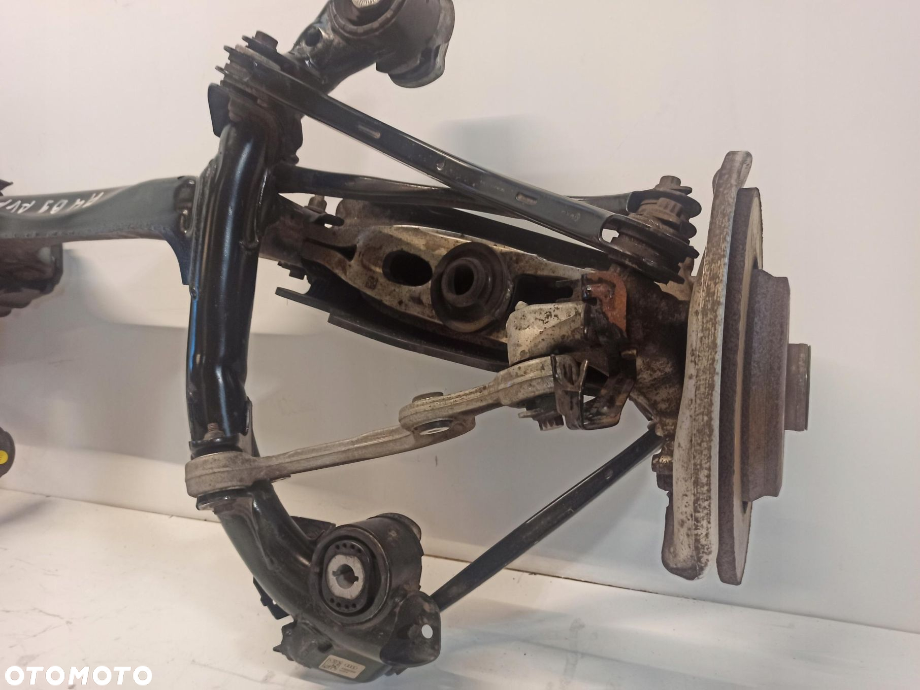 AUDI A4 B9 AVANT ZAWIESZENIE BELKA TYŁ 8W0505235AE - 3