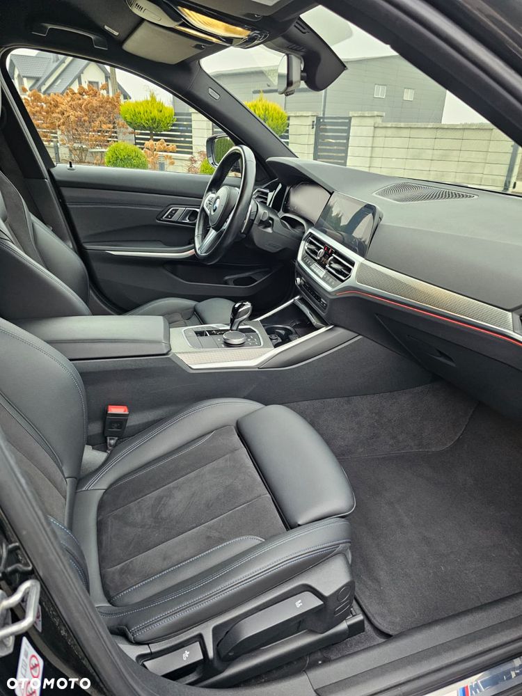 BMW Seria 3 320d xDrive M Sport Sport - 11