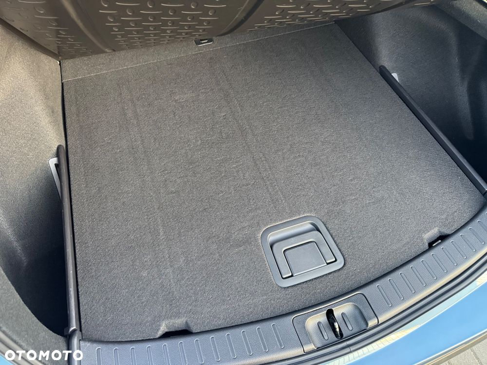 Toyota Corolla 1.8 Hybrid Trek - 28