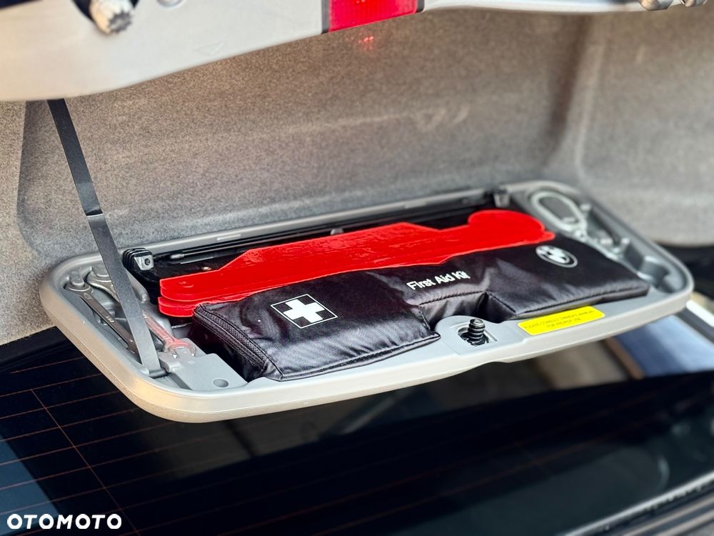 BMW Seria 7 750i L - 31