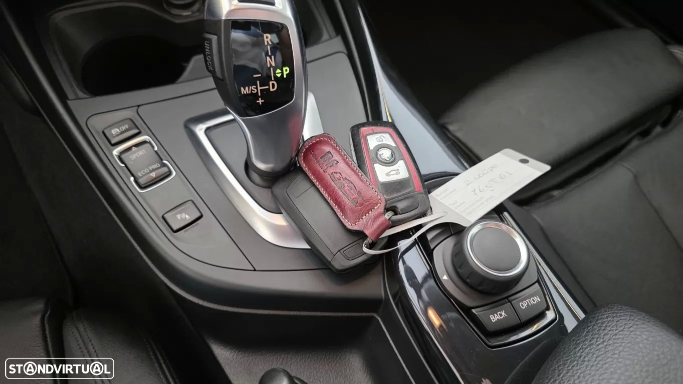 BMW 218 d Coupe Line Sport Auto - 39