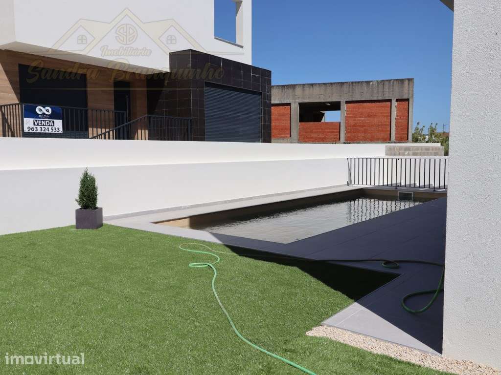 Moradia T5(NOVA) com Piscina - Grande imagem: 3/56