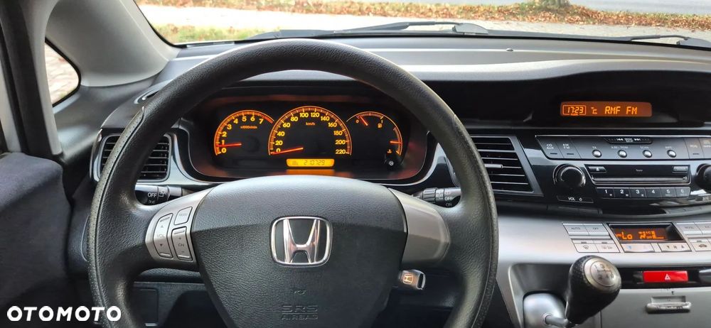 Honda FR-V 1.7 - 15