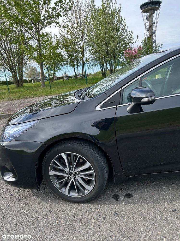 Toyota Avensis 2.0 D-4D Prestige - 3