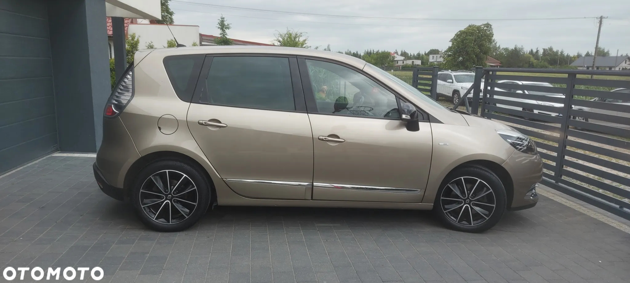 Renault Scenic 1.6 dCi Bose - 7
