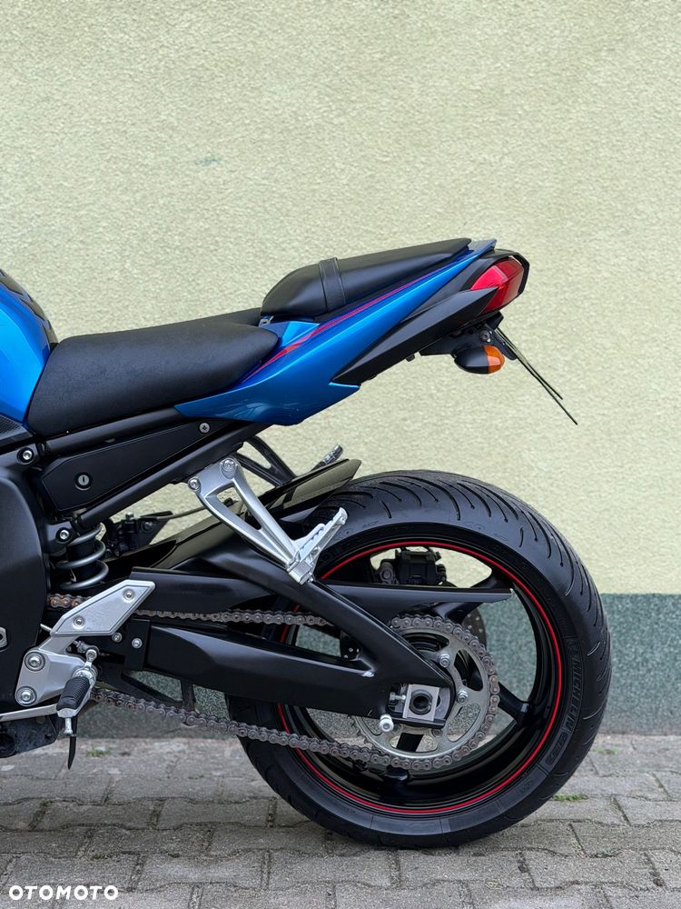 Yamaha FZ - 23