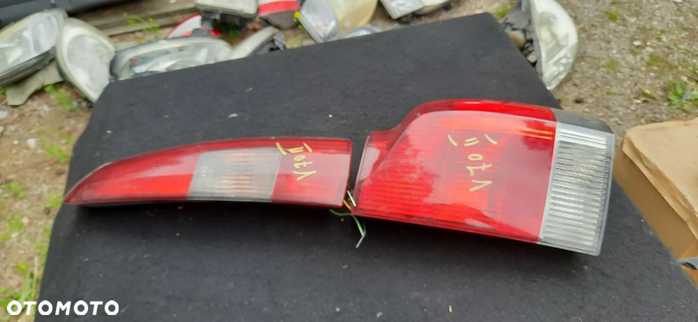 Lampa Tył górna dolna   Volvo v70 II Kombi 9154498 9154502  9154494