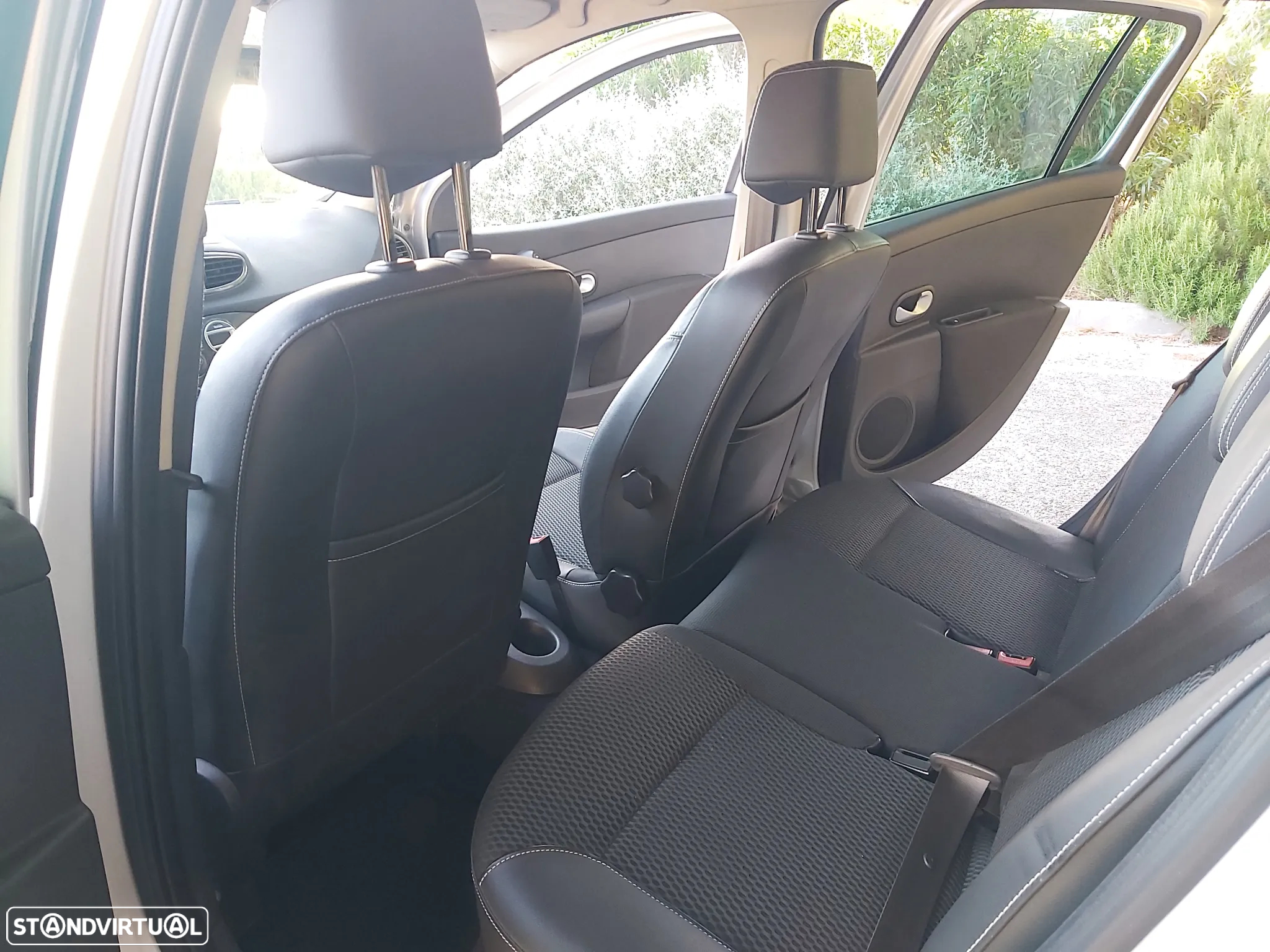 Renault Clio 1.2 TCE Dynamique S - 9