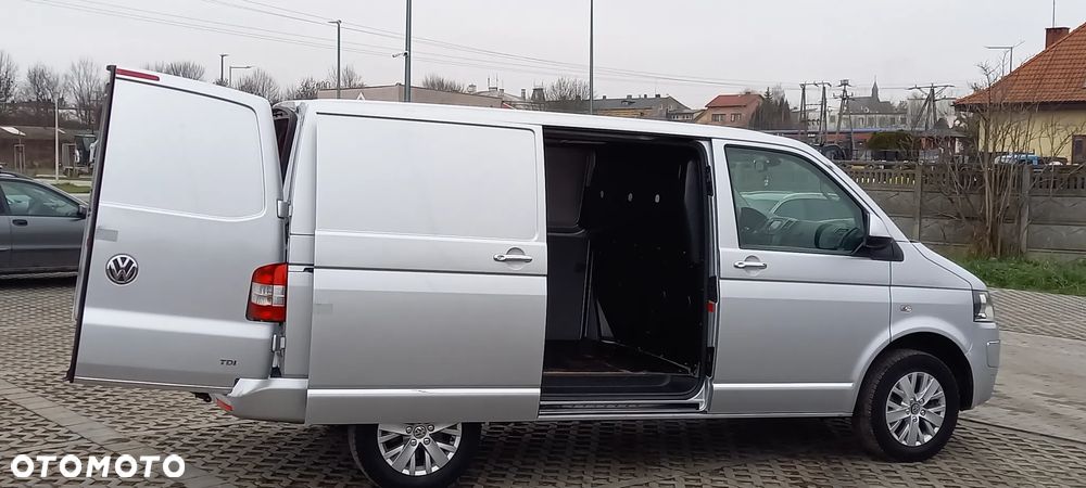 Volkswagen Transporter T5 - 10