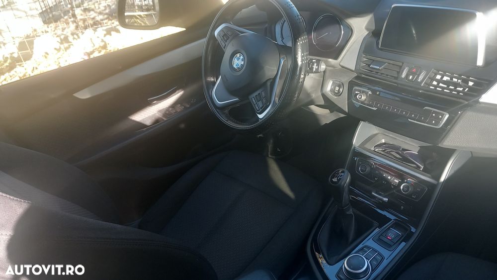 BMW Seria 2 216d Gran Tourer - 12