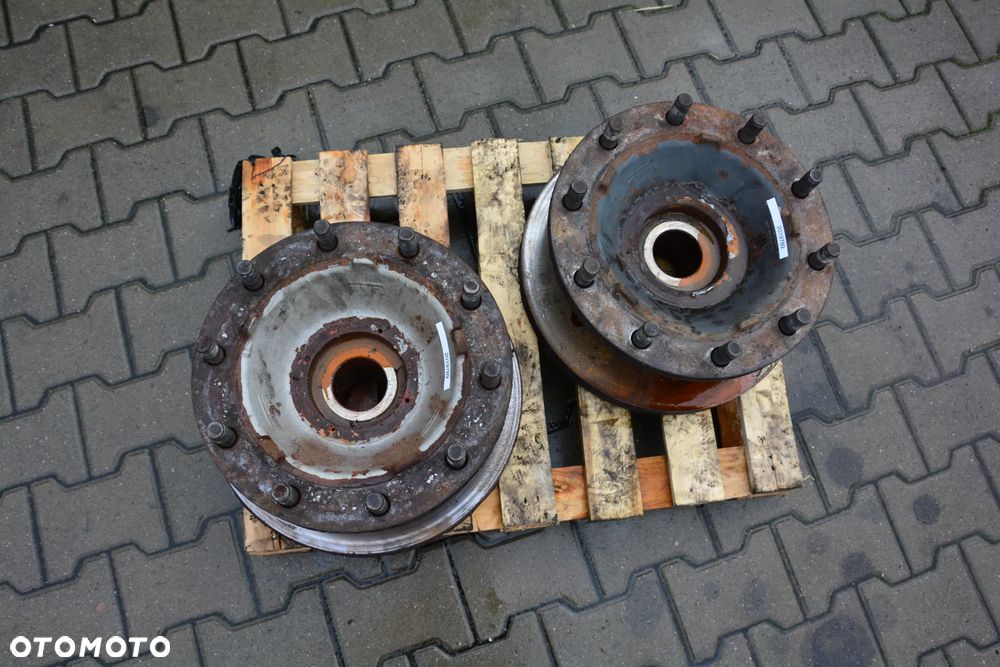 Piasta kola 10-otworowa przód (hamulec tarczowy) DAF 2019789 2 sztuki - 2