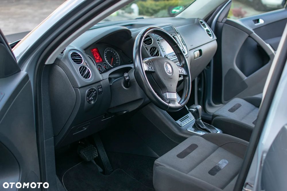 Volkswagen Tiguan - 8