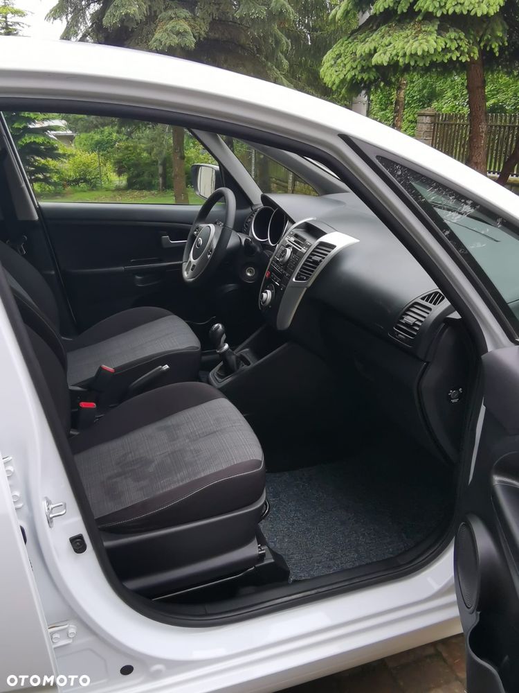 Kia Venga 1.4 CVVT Attract - 20