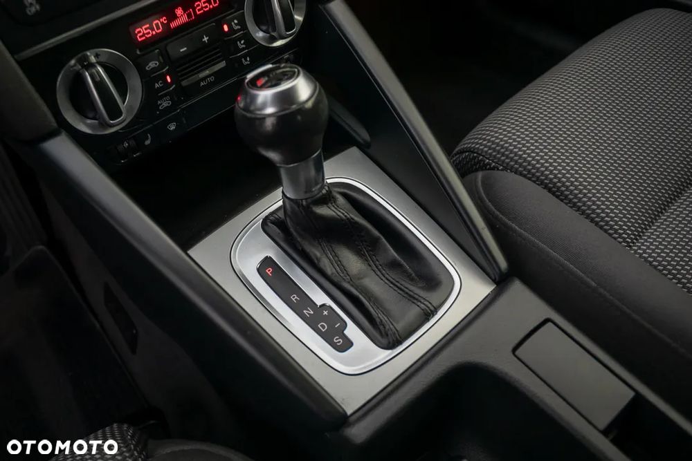 Audi A3 3-drzwiowe 2.0 TDI Ambition S tronic - 23