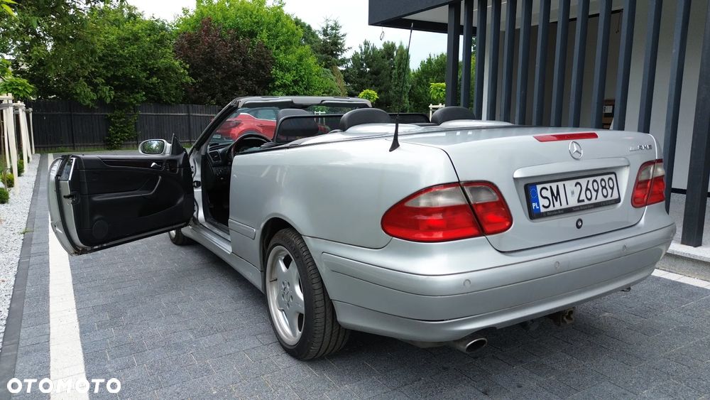 Mercedes-Benz CLK - 9