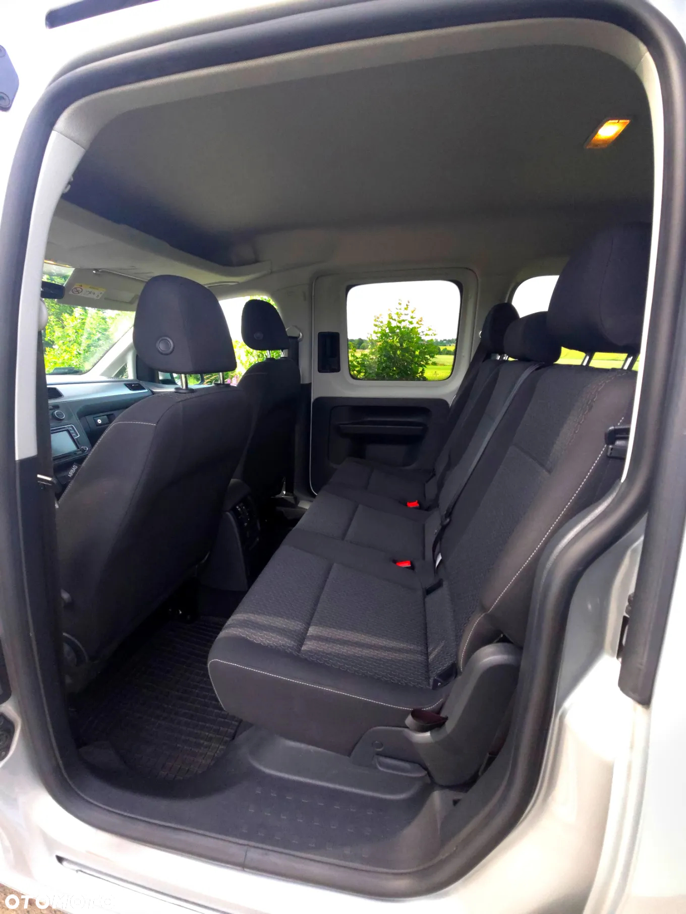 Volkswagen Caddy 2.0 TDI Trendline DSG - 9