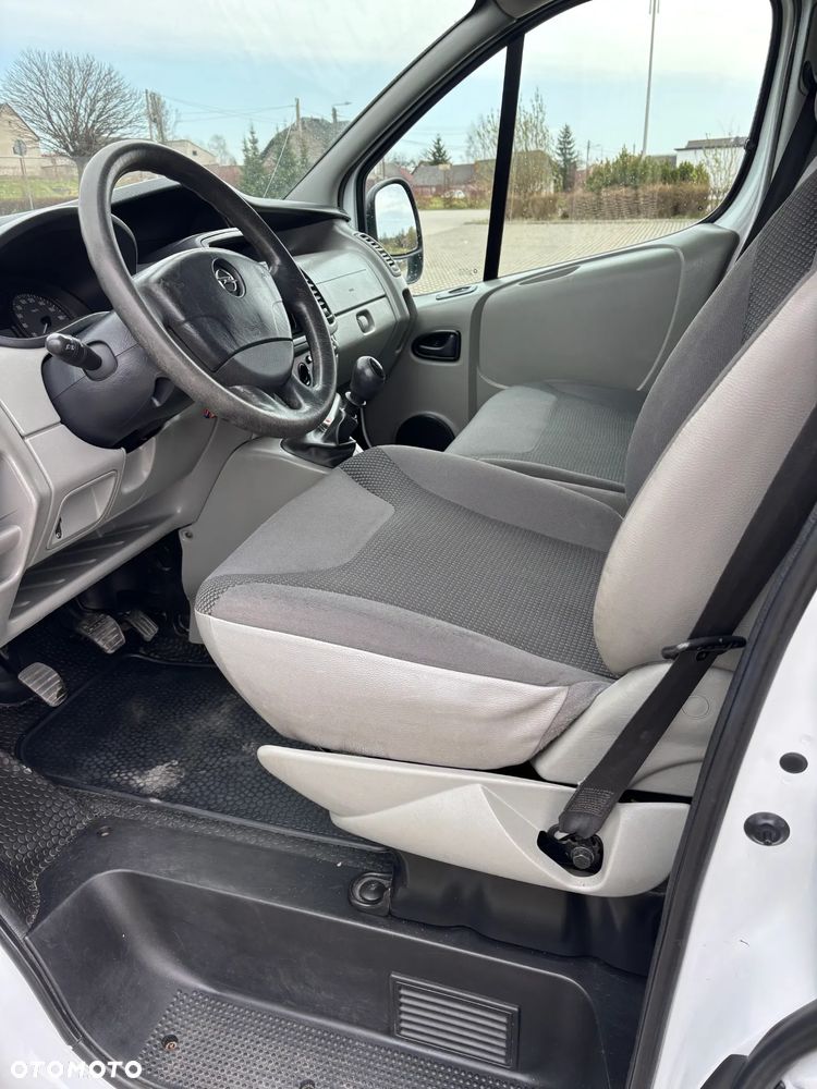 Opel Vivaro - 18