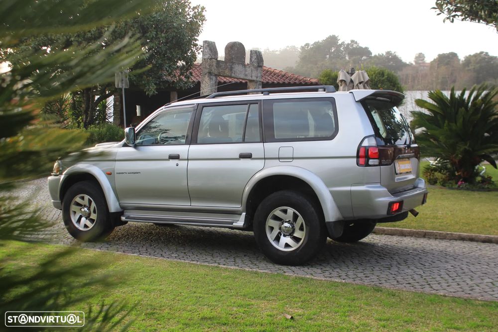 Mitsubishi Pajero Sport 2.5 TD GLS - 3
