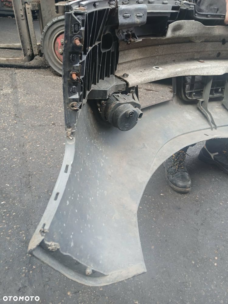 AUDI A6 C5 zderzak przedni - 7