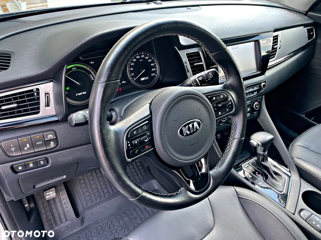 Kia Niro 1.6 GDI Hybrid L Business Line - 23
