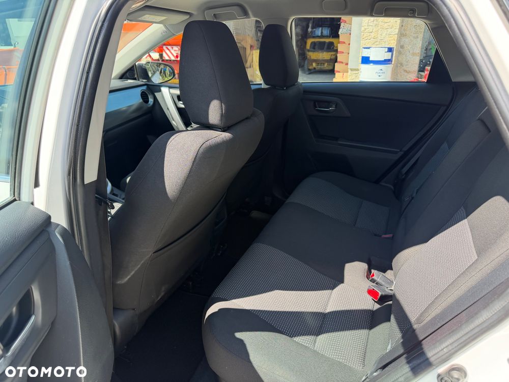 Toyota Auris - 28