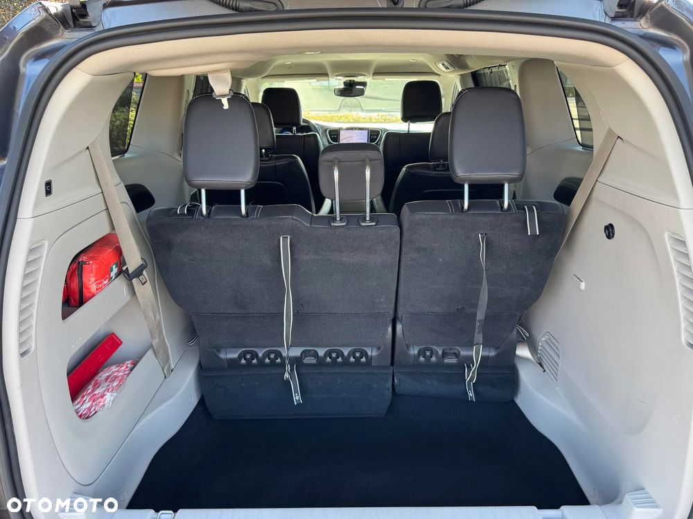 Chrysler Pacifica - 20