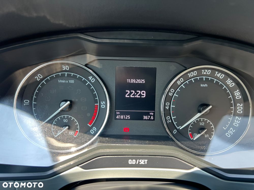 Skoda Superb 2.0 TDI Ambition - 17