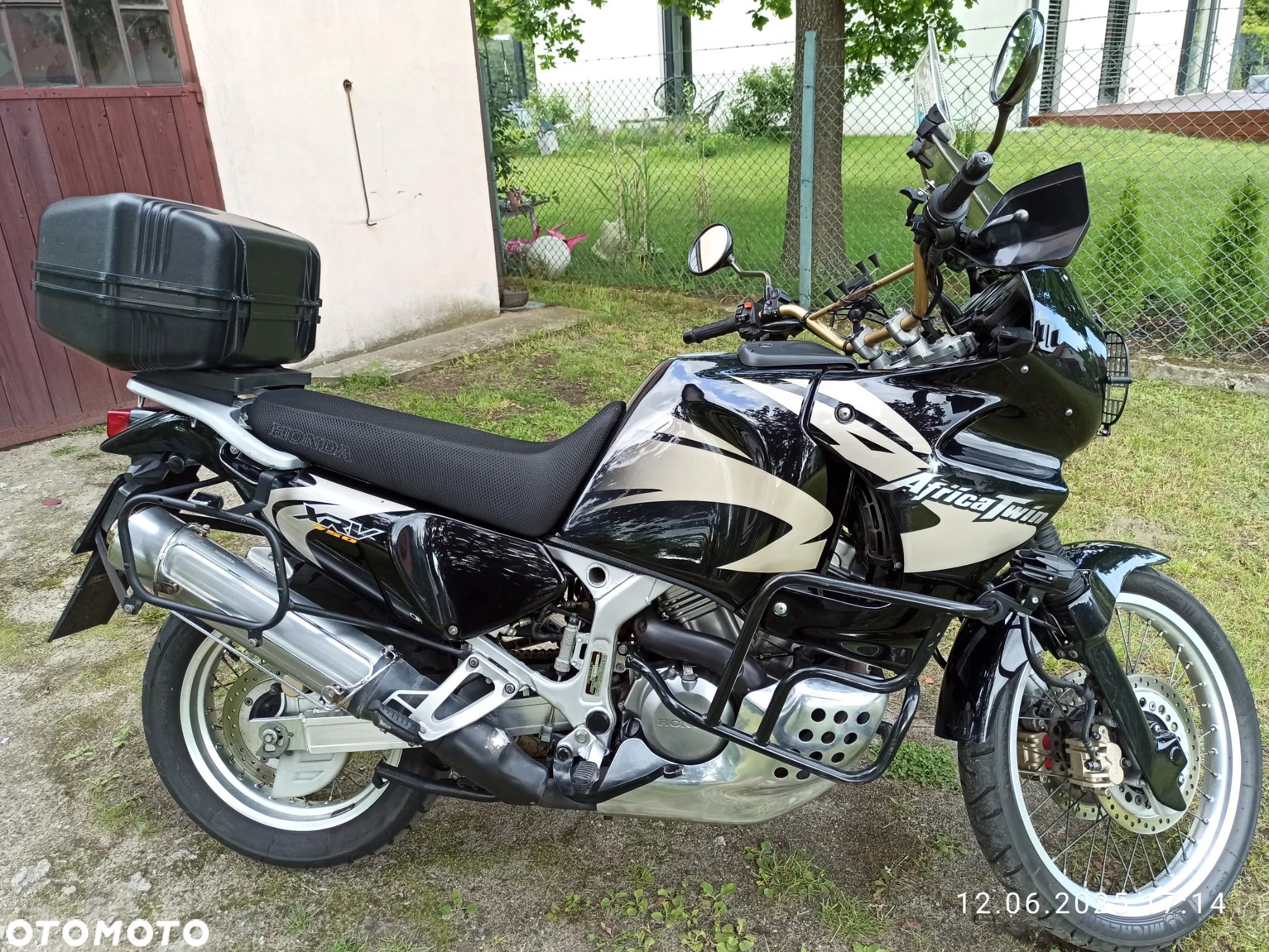 Honda XRV