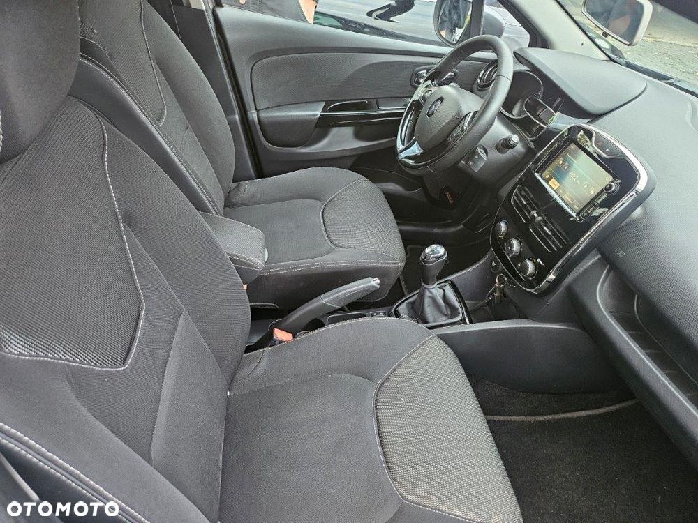 Renault Clio 1.2 16V 75 Experience - 18