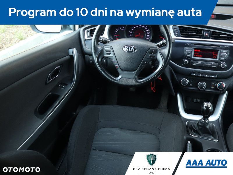 Kia Ceed - 9