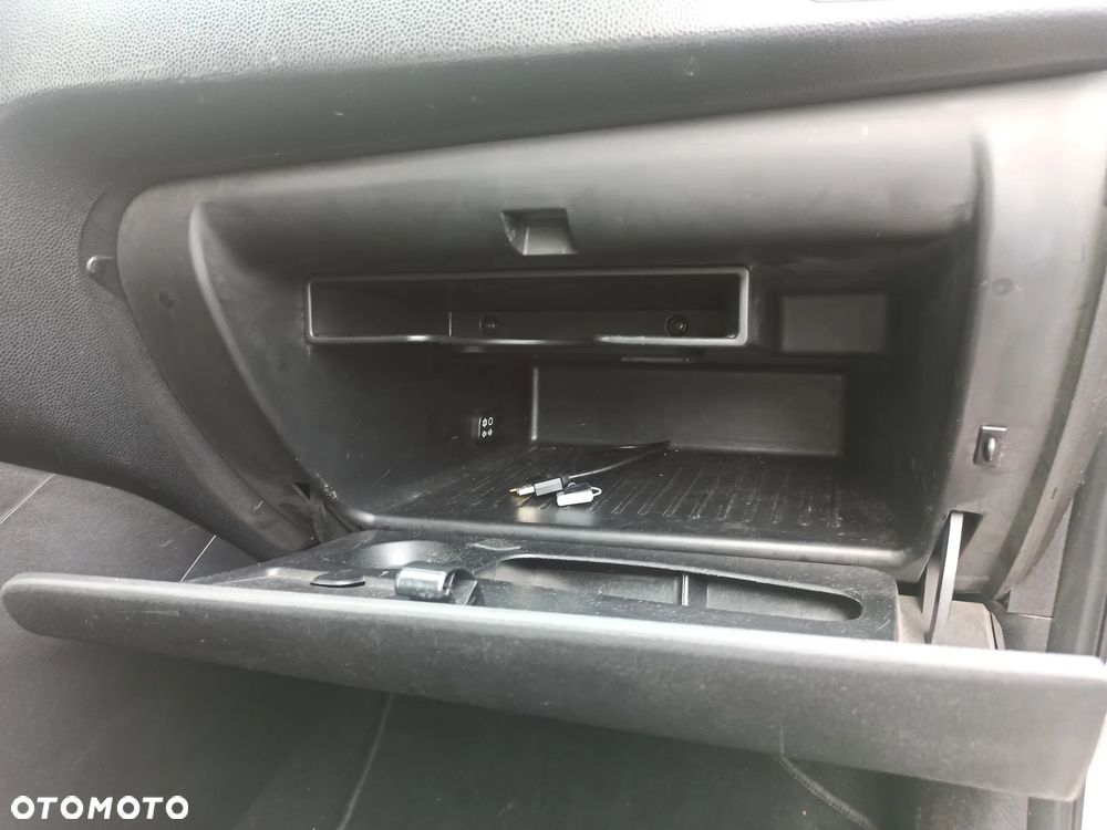 Kia Venga 1.6 L - 16