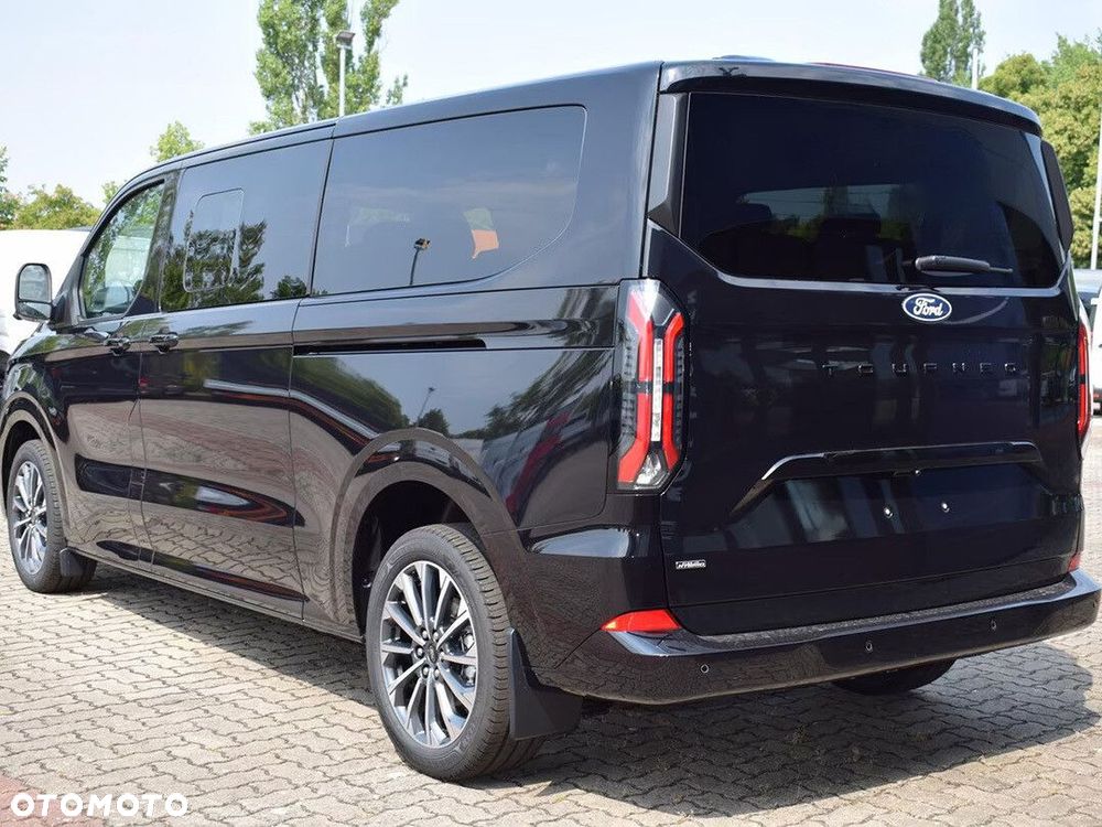 Ford Tourneo Custom - 7