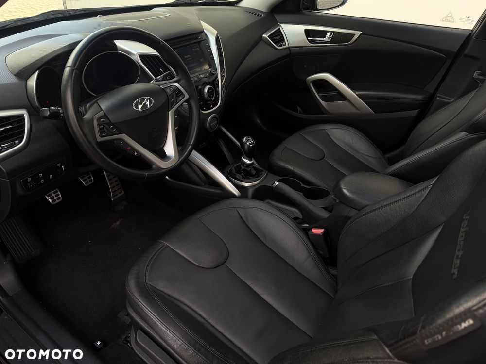 Hyundai Veloster 1.6 Premium - 23