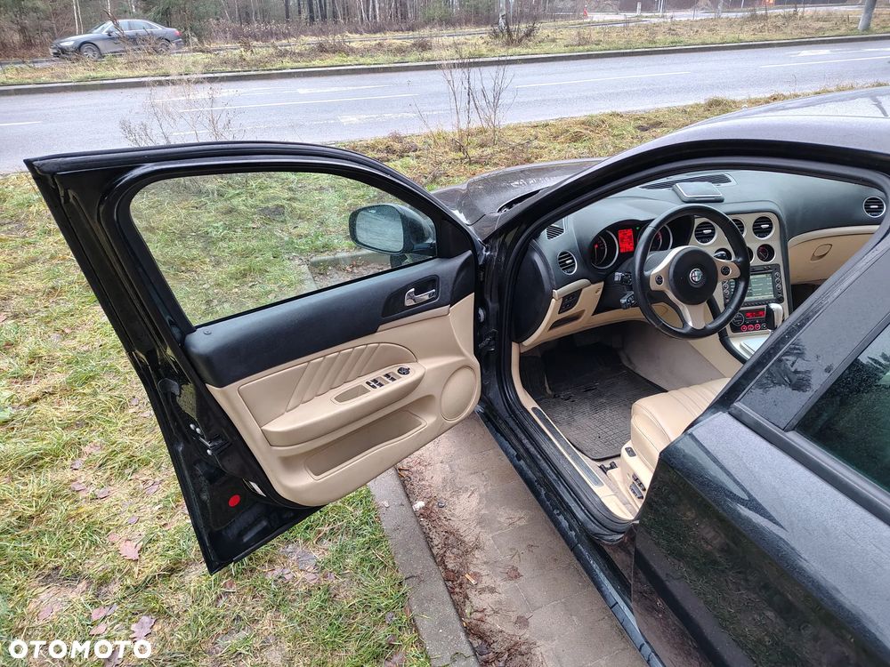 Alfa Romeo 159 3.2 JTS 24V Q4 Q-Tronic Distinctive - 7