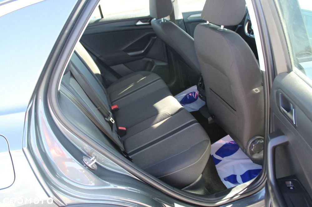 Volkswagen T-Roc - 25