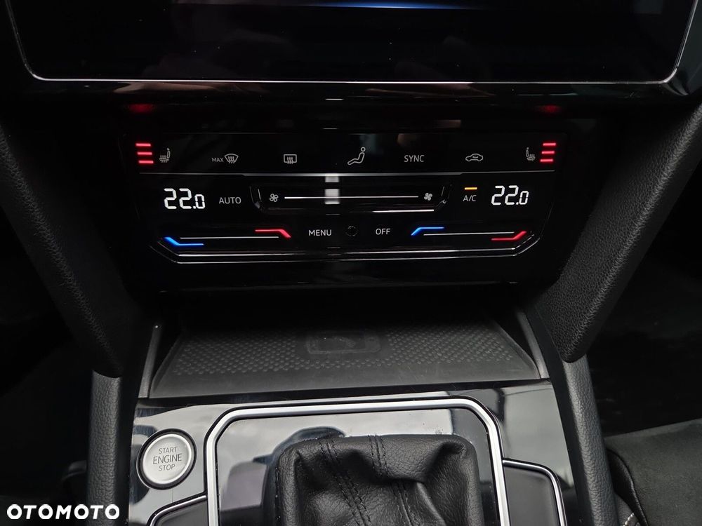 Volkswagen Passat 2.0 TSI Elegance DSG - 14