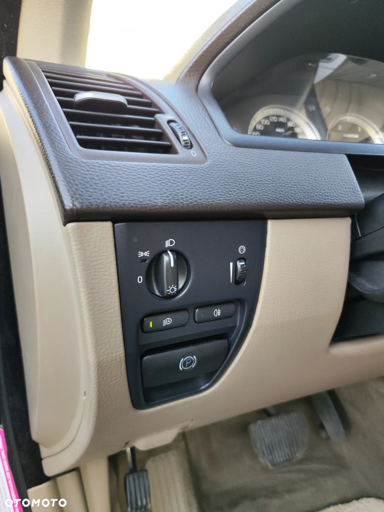 Volvo XC 90 D5 AWD Executive - 22