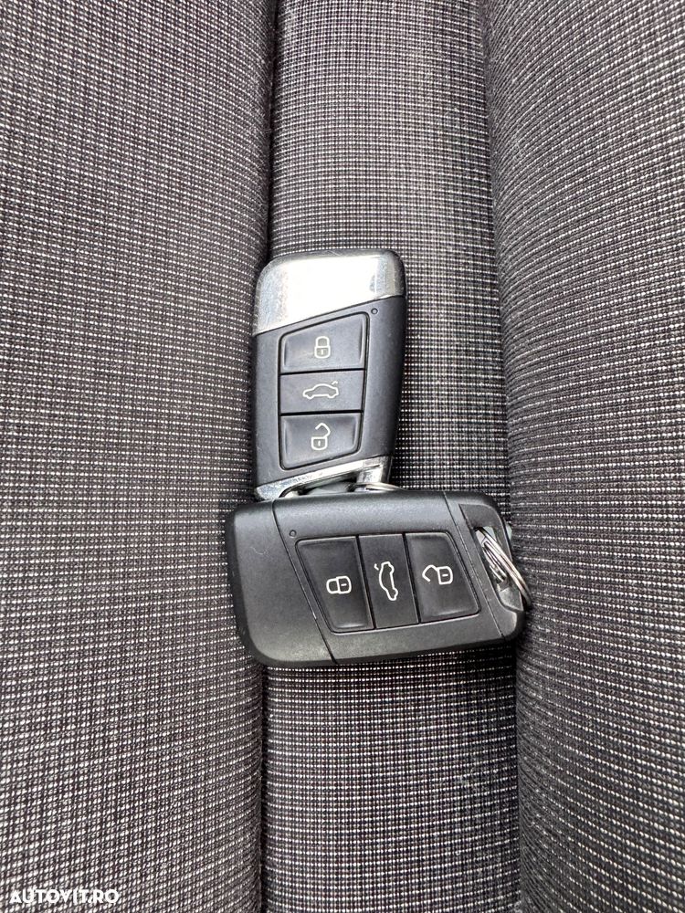 Volkswagen Passat 1.6 TDI (BlueMotion Technology) DSG Comfortline - 20