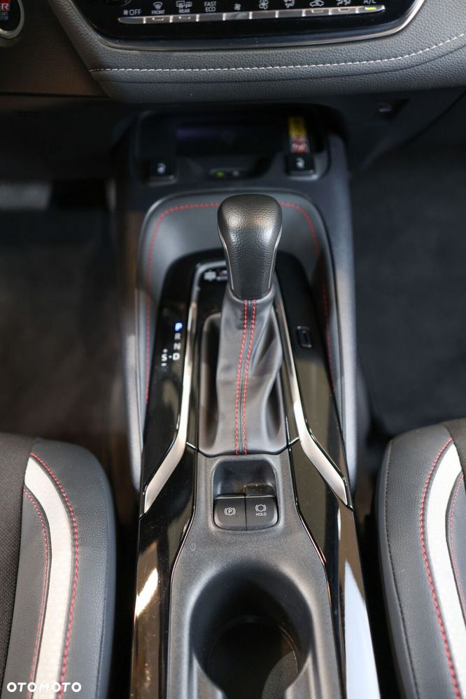 Toyota Corolla 2.0 Hybrid GR Sport Dynamic - 23