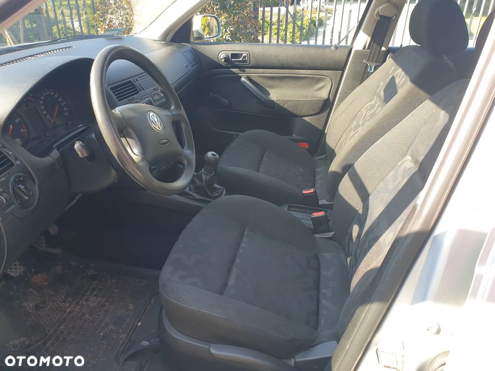 Volkswagen Bora 1.6 Basis - 10