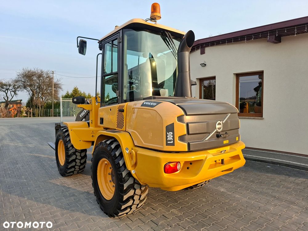 Volvo L30G - 8