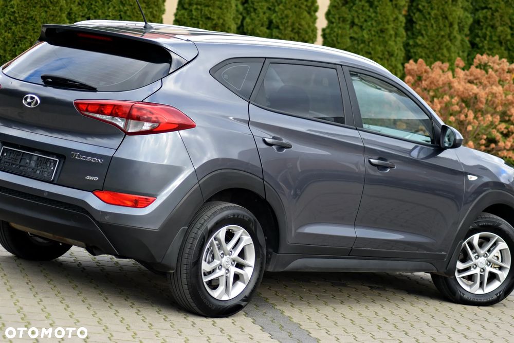 Hyundai Tucson 2.0 CRDI 4WD Automatik Premium - 29